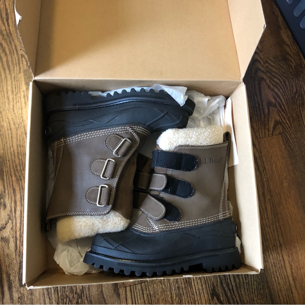 LL Bean wool snow boots